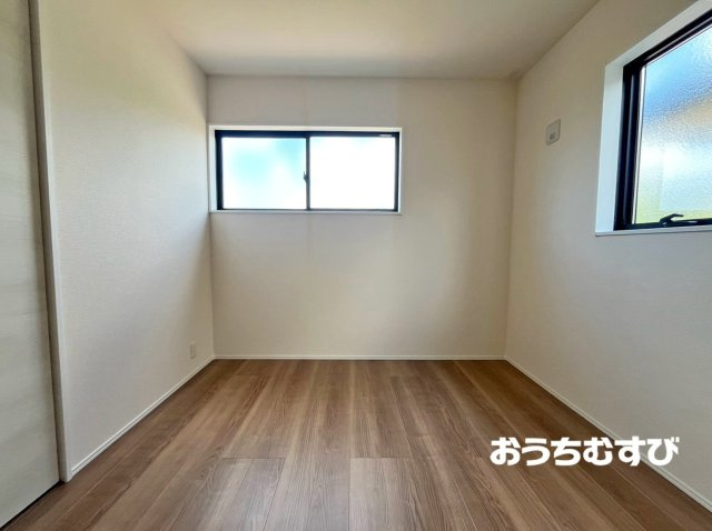小牧市光ケ丘２丁目(全1棟)の洋室