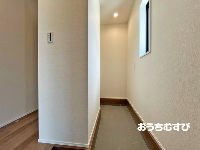 小牧市光ケ丘２丁目(全1棟)の玄関