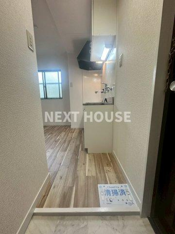 背戸口シティハイツの玄関