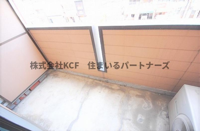 オーシャン本町のバルコニー|外からの目が気にならないバルコニーで洗濯物が干せます