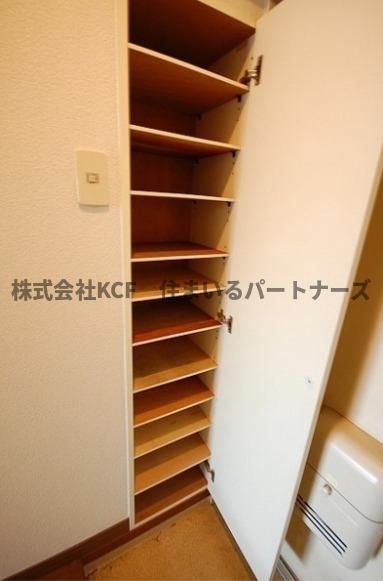 オーシャン本町のその他|小物を収納するのに便利です
