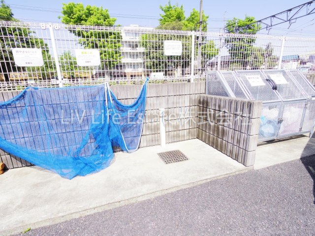 センチュリー小平美園町マンション
