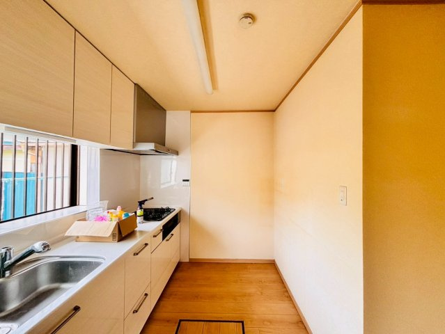 古河市尾崎　中古戸建のキッチン