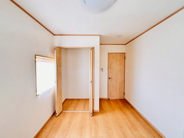 古河市尾崎　中古戸建の洋室