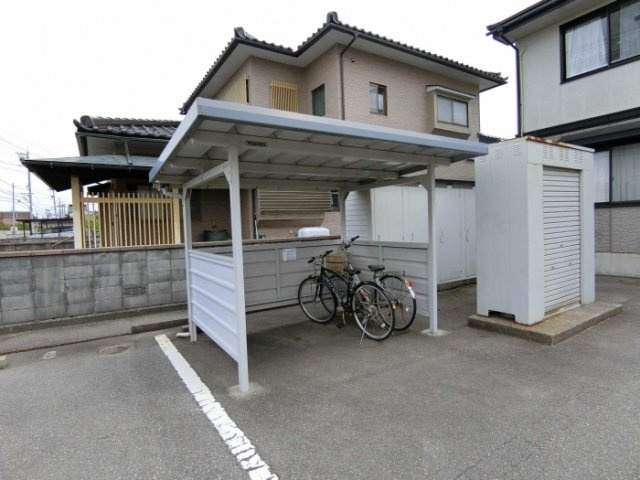 メゾン・パストラル　A棟