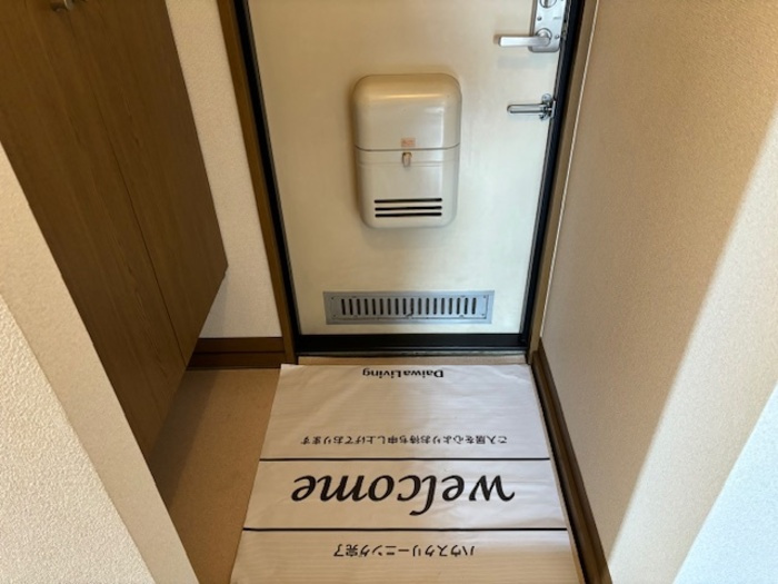 ドミールパーク江﨑の玄関|シューズボックス付きの玄関です★