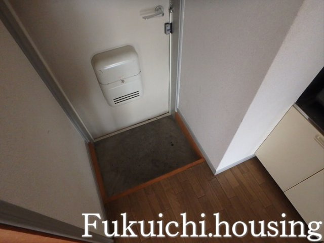 メゾンイサムの玄関