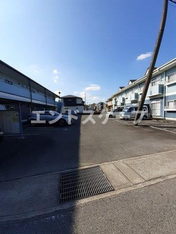 プラネット　Ⅱの駐車場|高崎、前橋のお部屋探しはエンドスケープまで！お客様の理想お聞かせ下さい♪