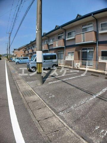 アネックスＭの駐車場|高崎、前橋のお部屋探しはエンドスケープまで！お客様の理想お聞かせ下さい♪