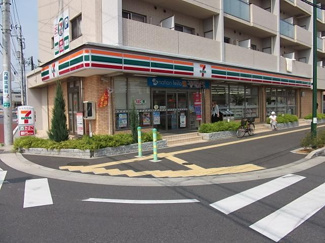セブンイレブン鎌ケ谷総合病院前店 555m