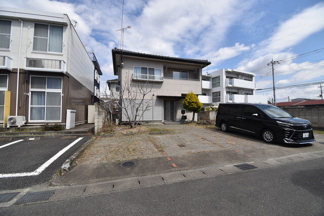 ハイネスいなばの駐車場
