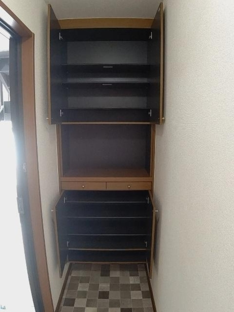 プロミネンスの玄関|玄関