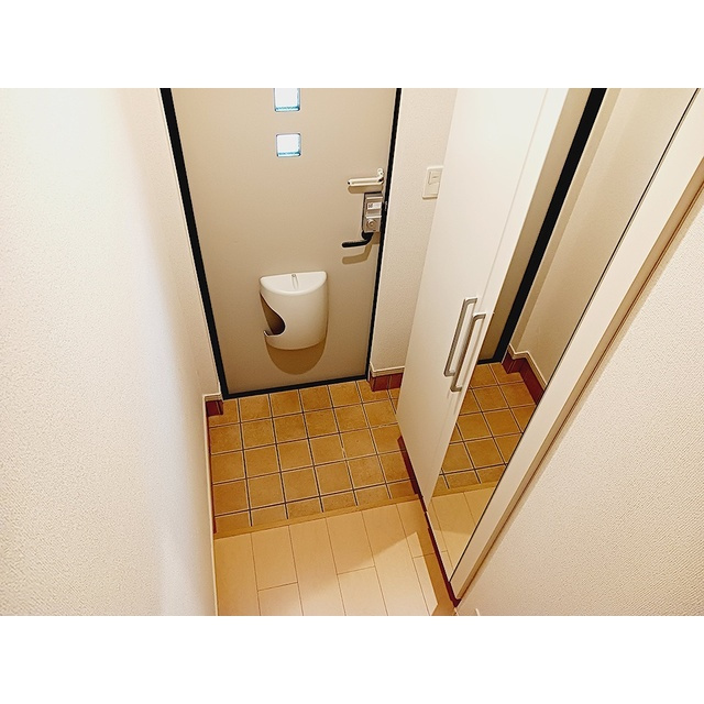 ラフレシールの玄関