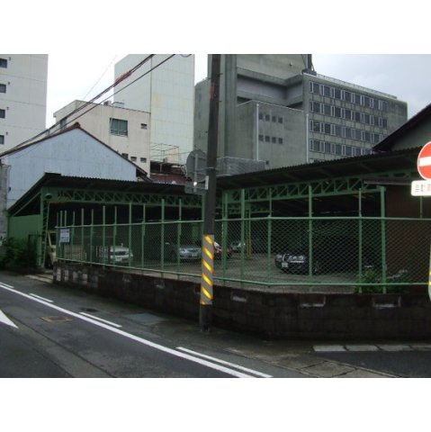 岐阜市吉津町２丁目の駐車場の外観