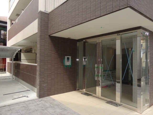 アネックス王寺のエントランス