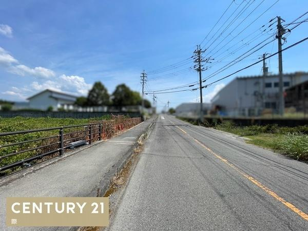紀の川市古和田　土地の前面道路含む現地写真