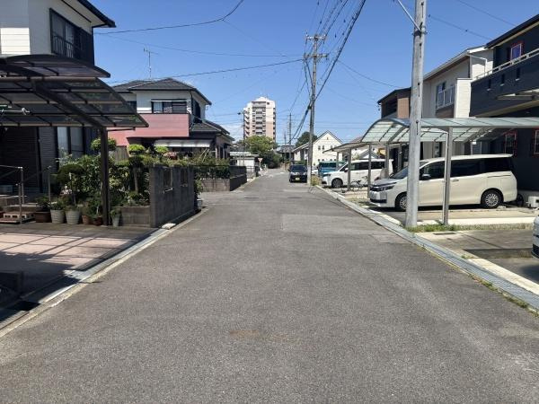 岡崎市中島西町・中古戸建の前面道路含む現地写真|前面道路です。