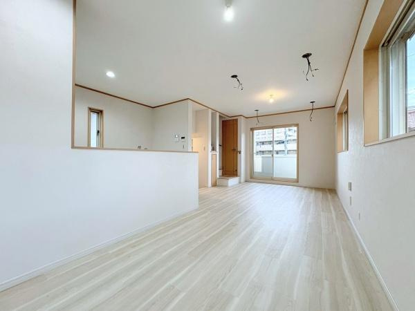川崎市川崎区京町３丁目の中古一戸建の居間・リビング