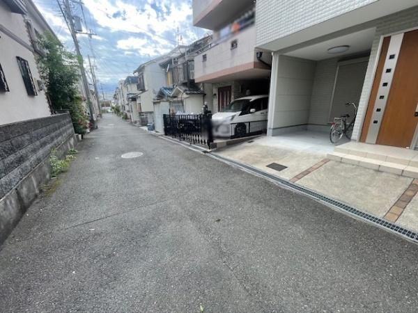 【前面道路含む現地写真】