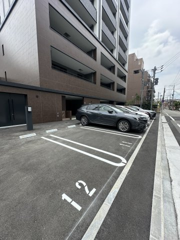 ミスモ薬院ネクストの駐車場