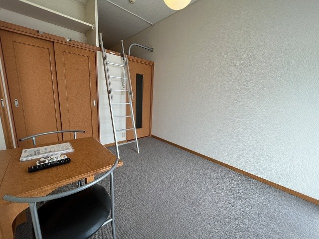 レオパレスメルツェⅢの寝室