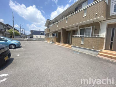 【駐車場】 | ビオラ