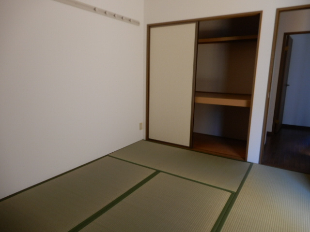 プラシード暖家　B棟の和室