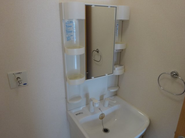 メゾン　ド　ハーモニーの収納