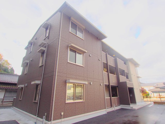 サンビレッジ三戸の外観