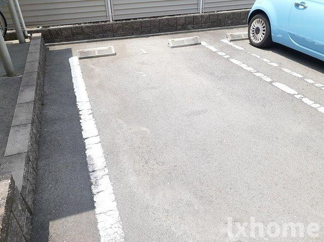 パールハイツの駐車場