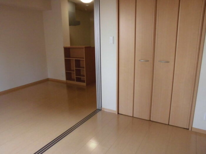 セピアパレスの洋室|洋室３帖