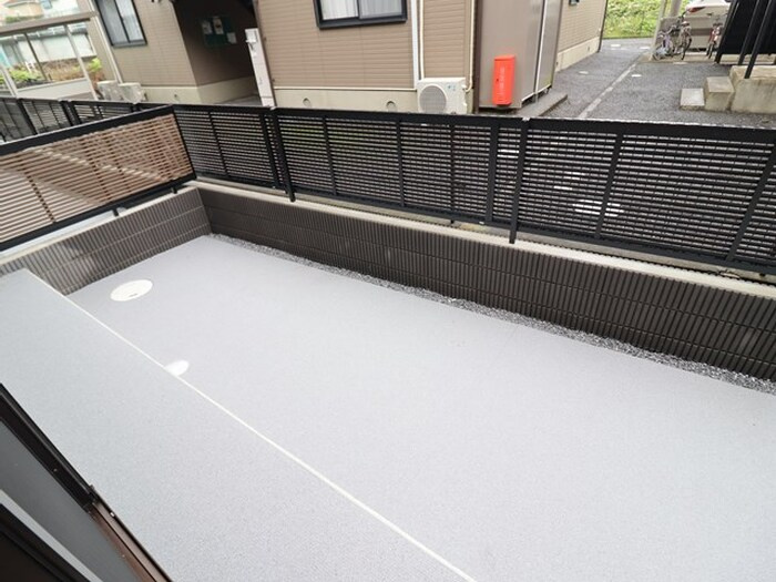 リッシュセゾン Eのバルコニー