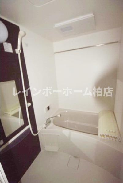 【仲介手数料：50％OFF】対象物件！の浴室|きれいなお風呂です
※同物件別号室の写真です。