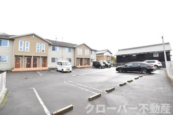 グランドフォレストの駐車場|駐車場