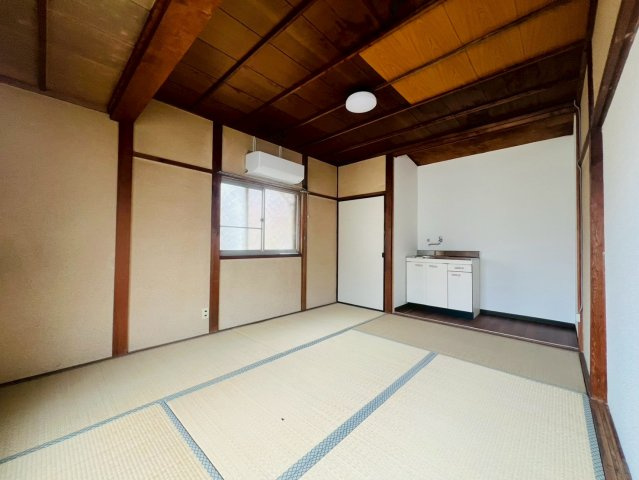 西舞子9丁目貸家の居間・リビング