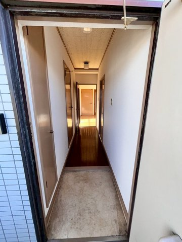 シャトーシミズの玄関