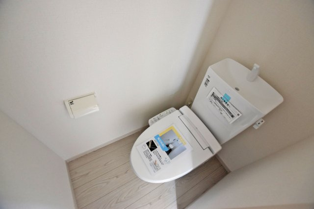 テラシエ高司3丁目新築一戸建て│4LDK+駐車1台のトイレ|温水洗浄便座付きで、毎日快適にお使いいただけます。