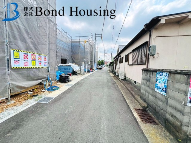 全8棟　1号地　駐車２台　WIC付　西区竜が岡1丁目　新築戸建の前面道路含む現地写真