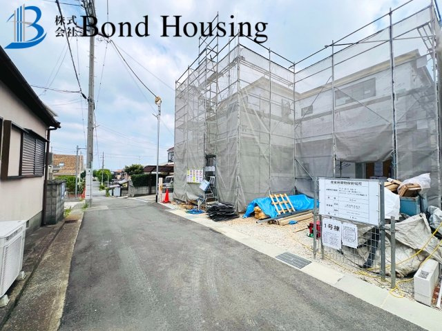 全8棟　1号地　駐車２台　WIC付　西区竜が岡1丁目　新築戸建の前面道路含む現地写真