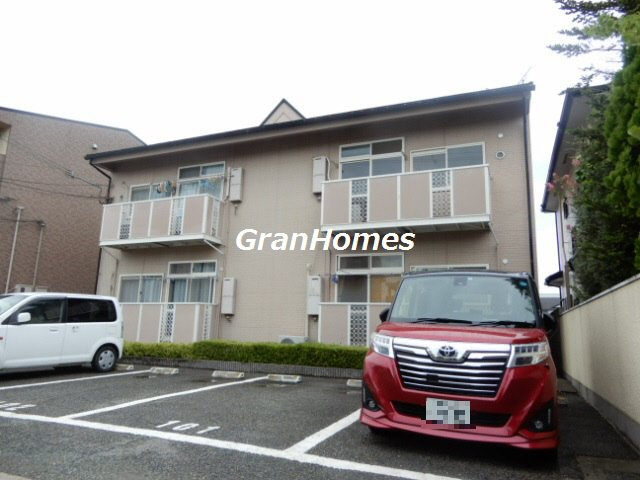 ハイツオリーブの外観