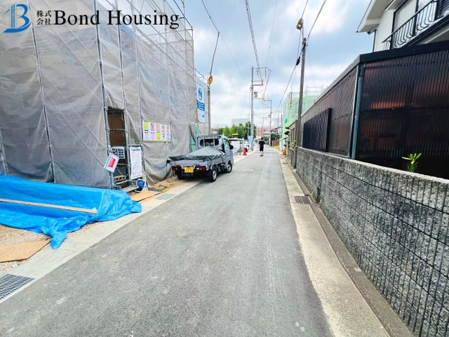 全8棟　3号地　駐車２台　WIC付　西区竜が岡1丁目　新築戸建の前面道路含む現地写真