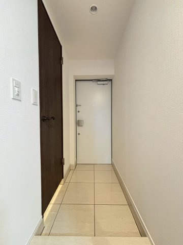 調布市上石原１丁目の賃貸マンションの玄関