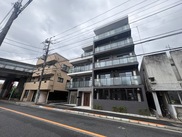 調布市上石原１丁目の賃貸マンションの外観