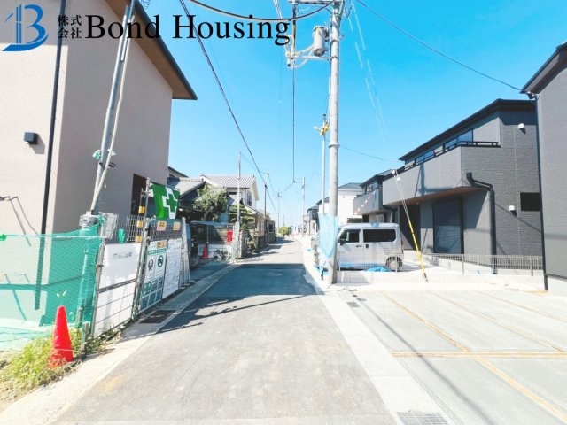 全8棟　6号地　駐車２台　4LDK　西区竜が岡1丁目　新築戸建の駐車場