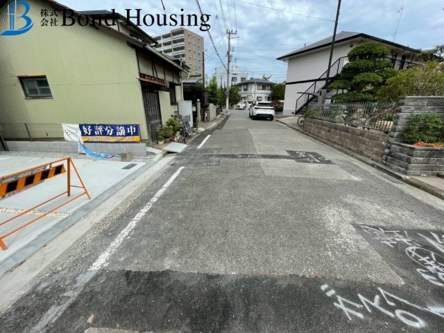 WICあり収納豊富　田町1丁目　新築限定1棟の前面道路含む現地写真