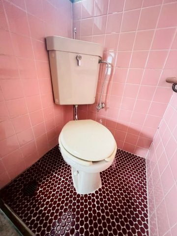 西舞子9丁目貸家のトイレ
