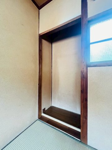 西舞子9丁目貸家の収納