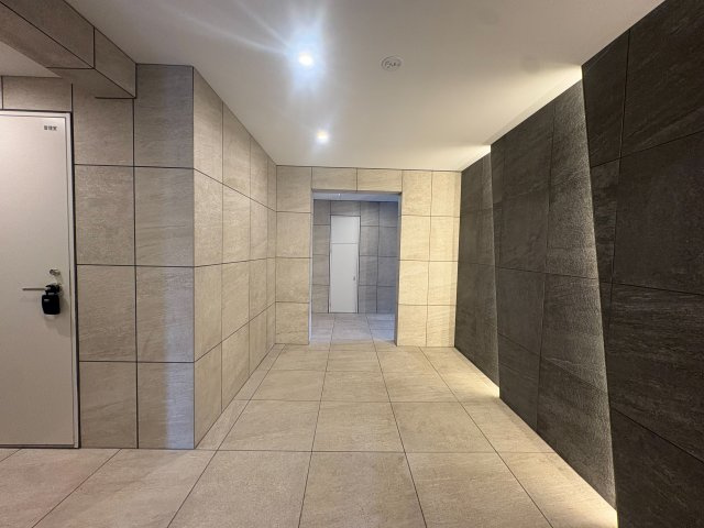 調布市上石原１丁目の賃貸マンションのロビー