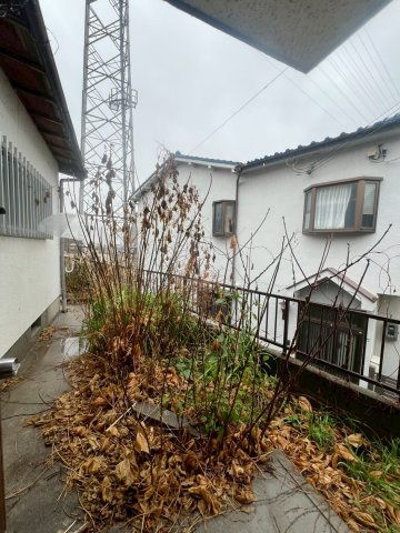 西舞子9丁目貸家の庭