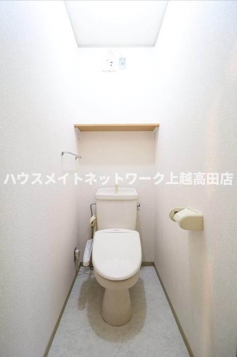 ロイヤルあけぼの Ａ/Ｂのトイレ|温水洗浄便座（参考同型205号室室内写真）